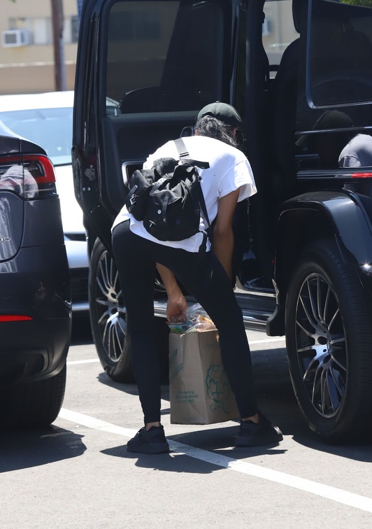 naya-rivera-out-and-about-in-los-feliz-07-16-2019-1.jpg